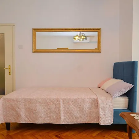 Apartmán Cozy And Smart With Balcony Rovinj