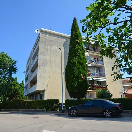 Cozy And Smart With Balcony * רוביני